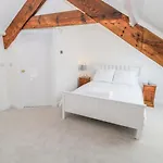 West Cliff House Holiday home